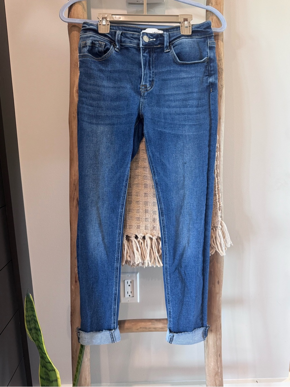 ✨ Vervet Slim Ankle Jeans – Size 27 ✨